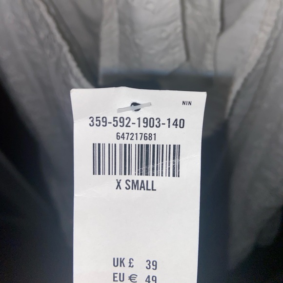 Hollister Summer Dress with open back - Picture 3 of 3